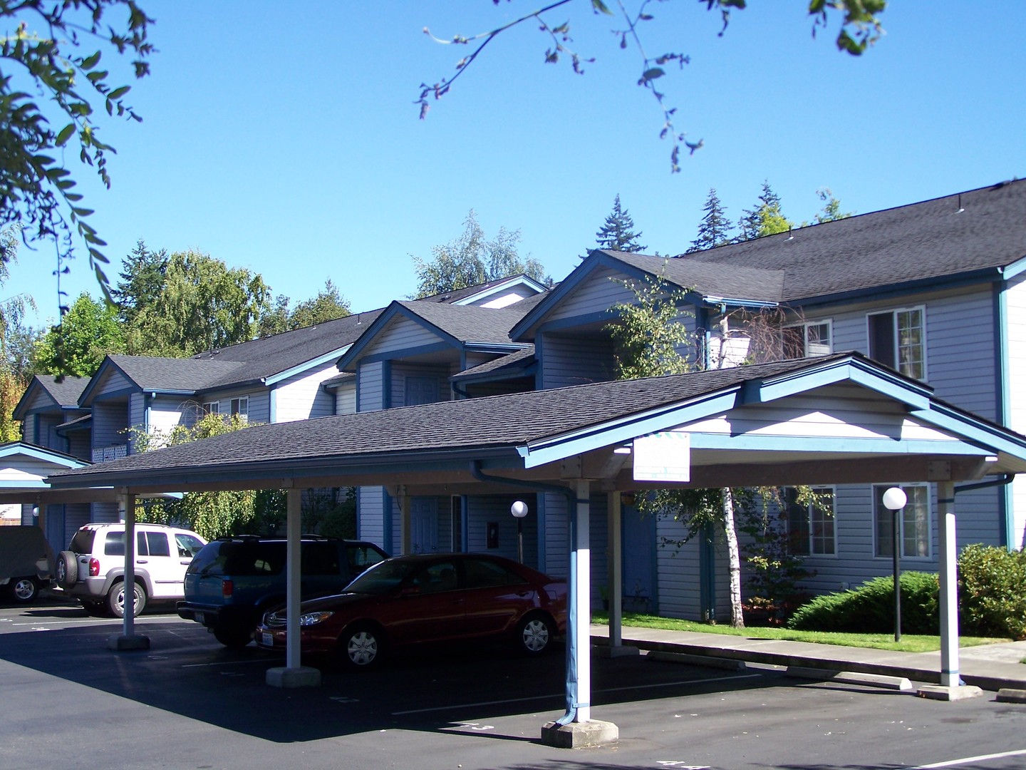 Bellingham Apartment: 1302-1306 Birchwood Ave