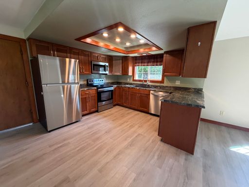 Listing photo thumbnail