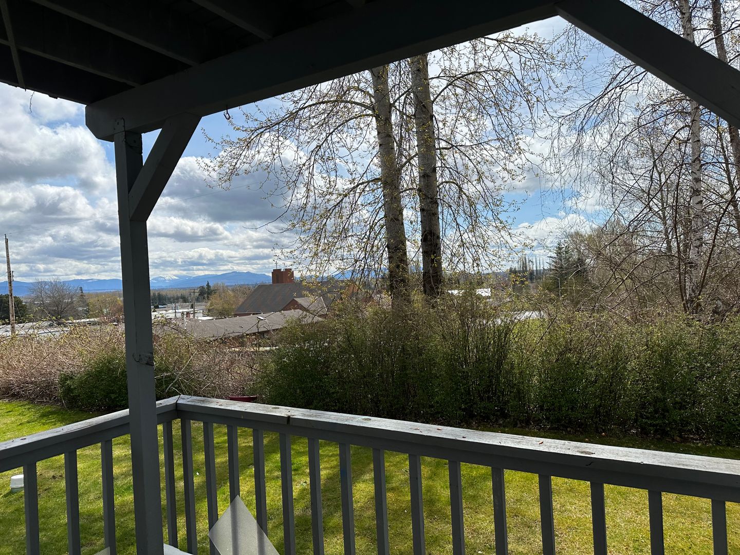 Ferndale Apartment: 2325-2331 Ferndale Terrace