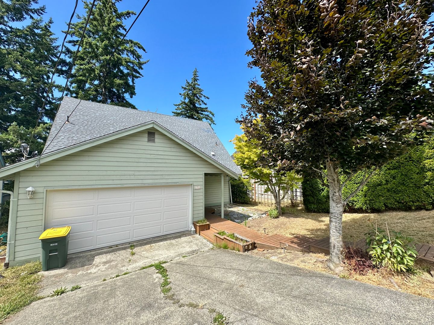 Bellingham House: 1702 34th St