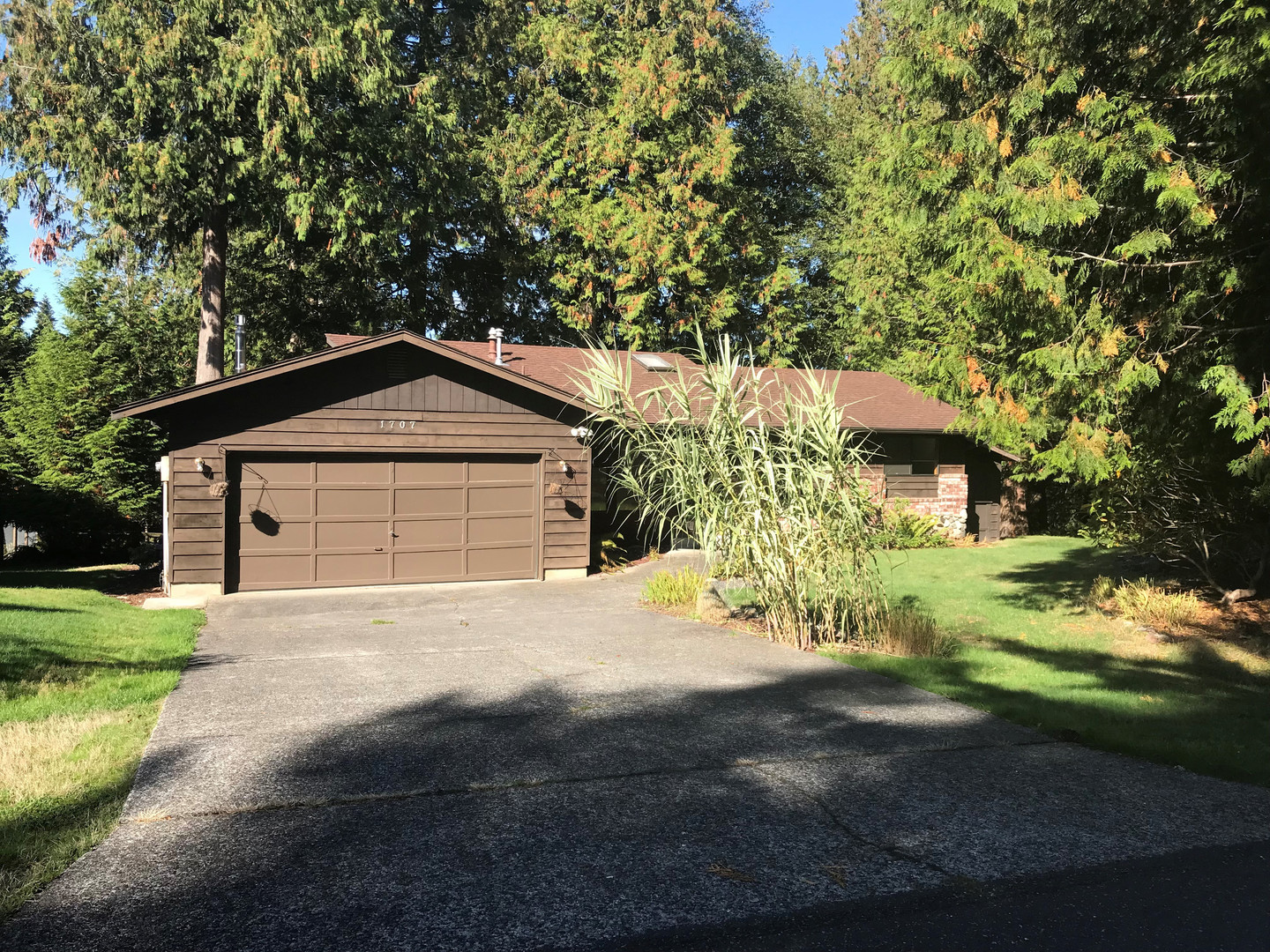 Bellingham House: 1707 Oriental Ave