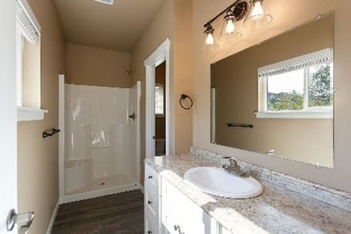 Listing photo thumbnail