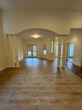 Listing photo thumbnail