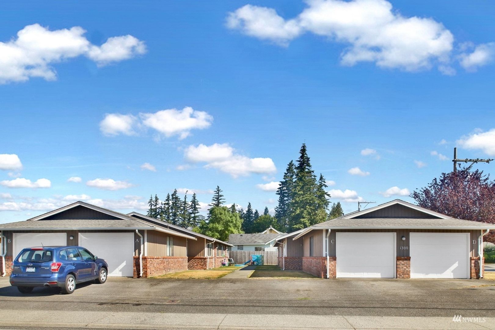 Lynden Apartment: ROB- 1300 Main St #A,B,C,D