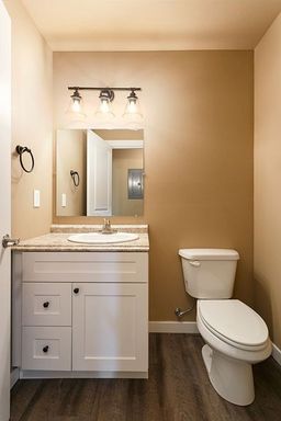 Listing photo thumbnail