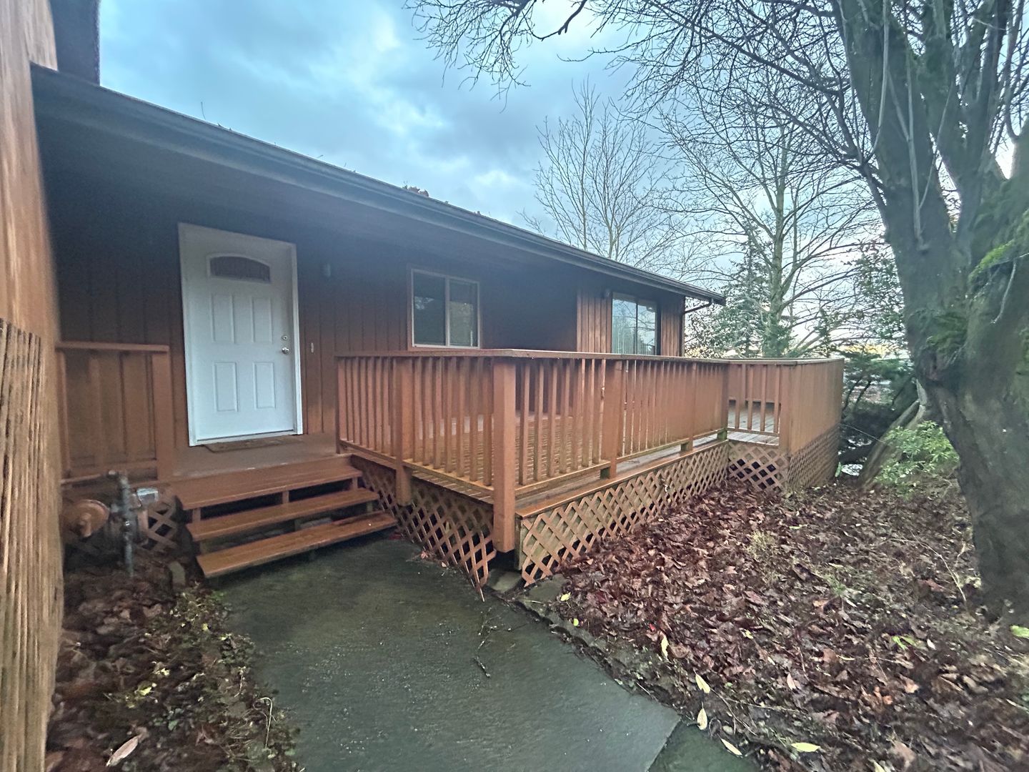 Ferndale House: 5888 Shannon Ave