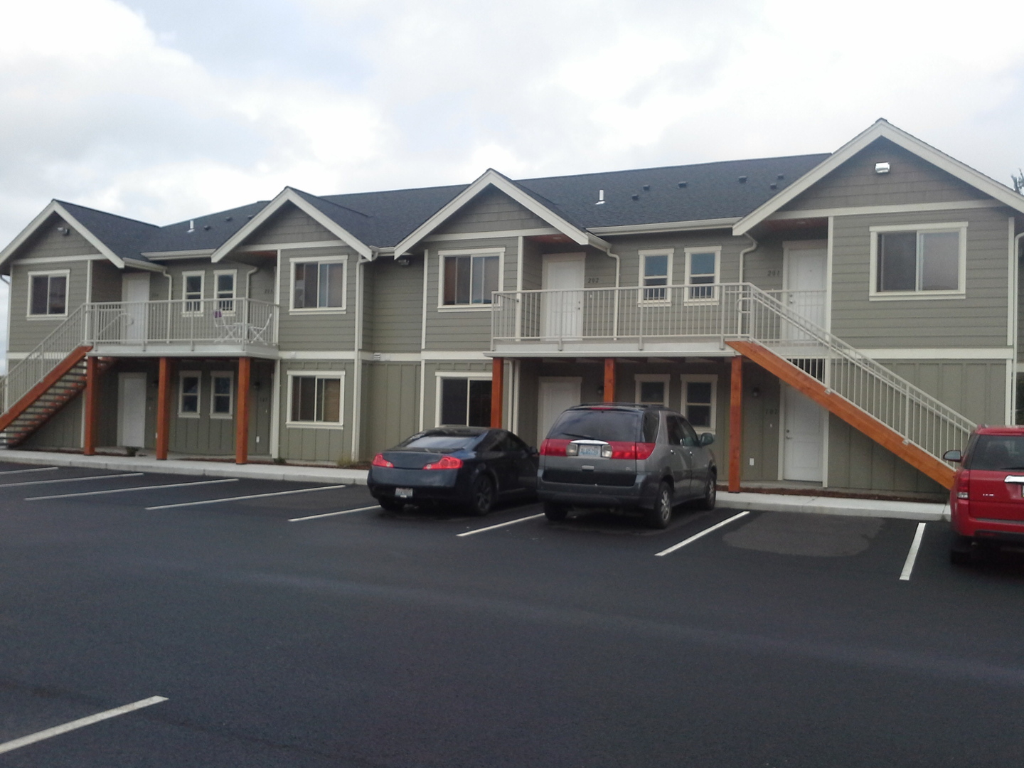 Lynden Apartment: 2216 Mercedes Pl