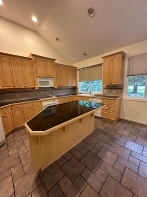 Listing photo thumbnail