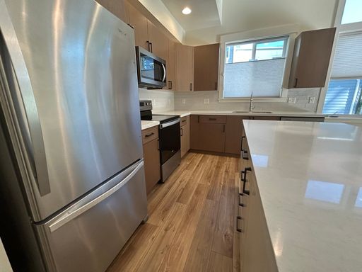 Listing photo thumbnail