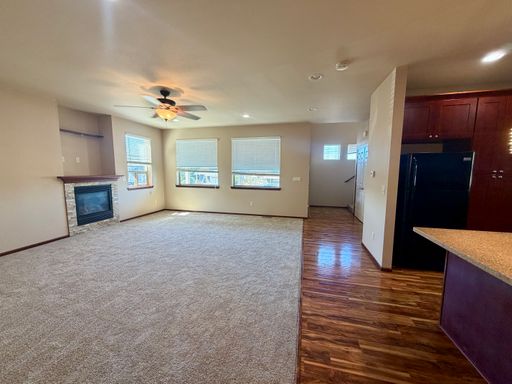 Listing photo thumbnail