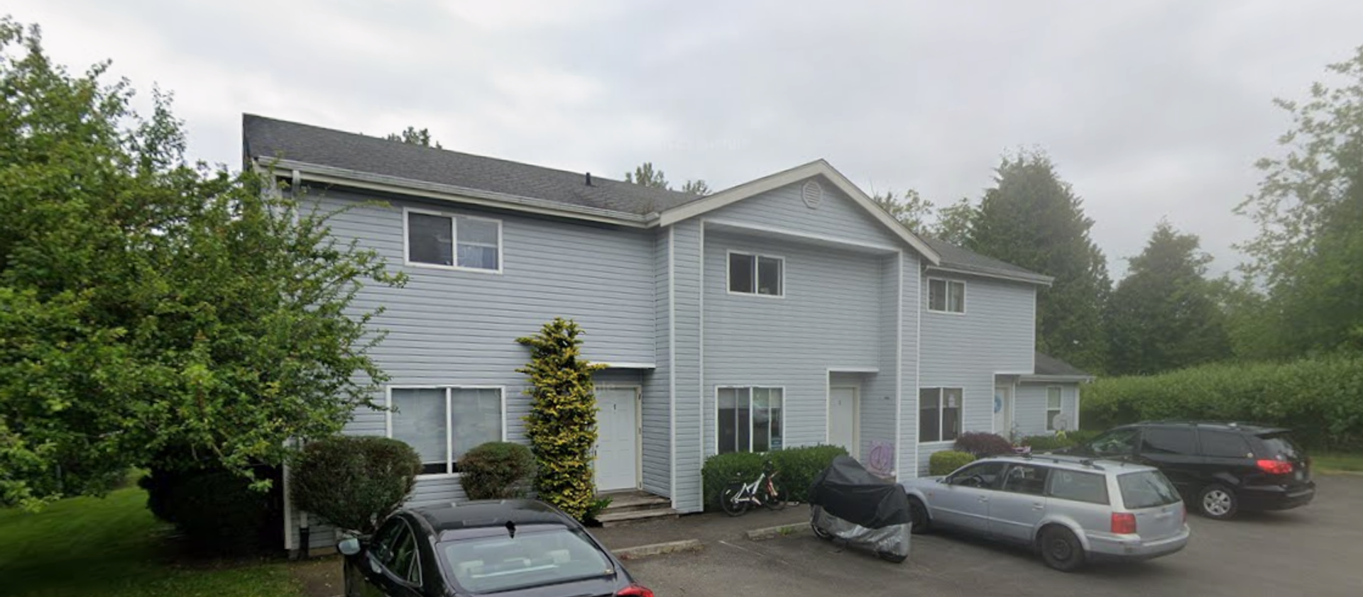 Blaine Apartment: 1640 Runge Ave