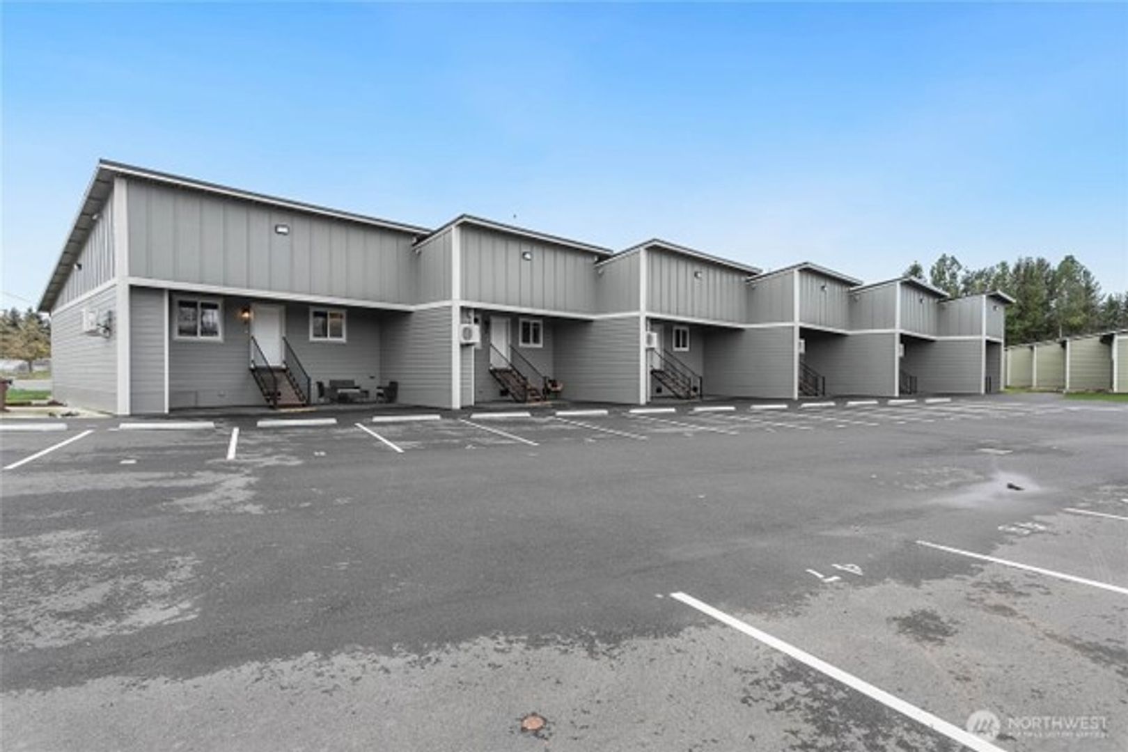 Everson House: 310 Everson Rd #B