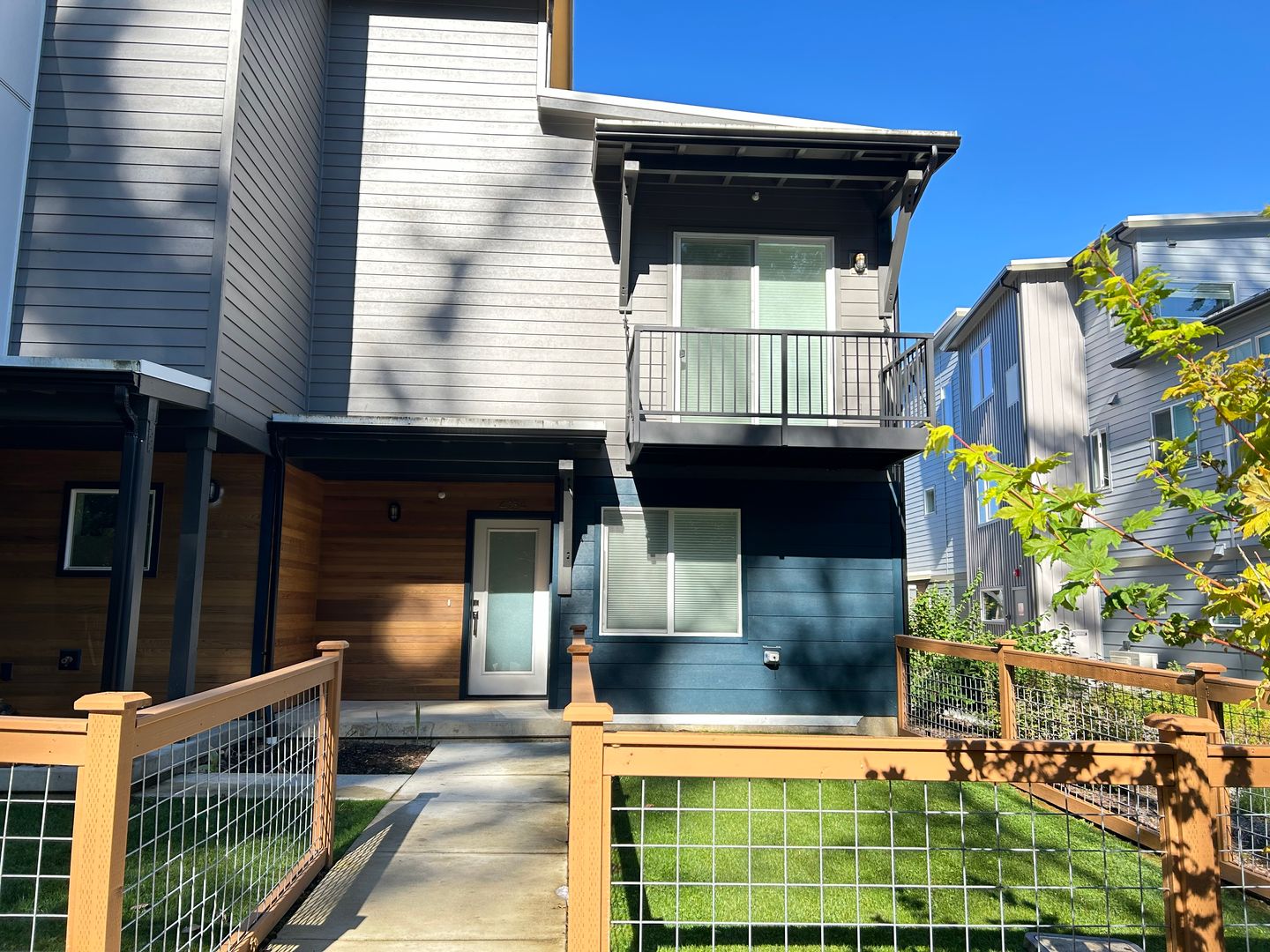 Bellingham House: 4234 Cameo Ln