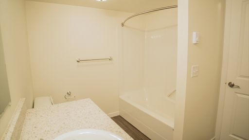 Listing photo thumbnail