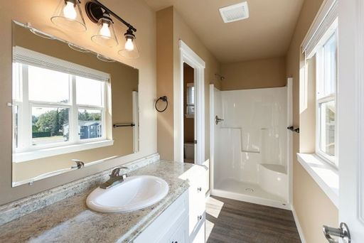 Listing photo thumbnail