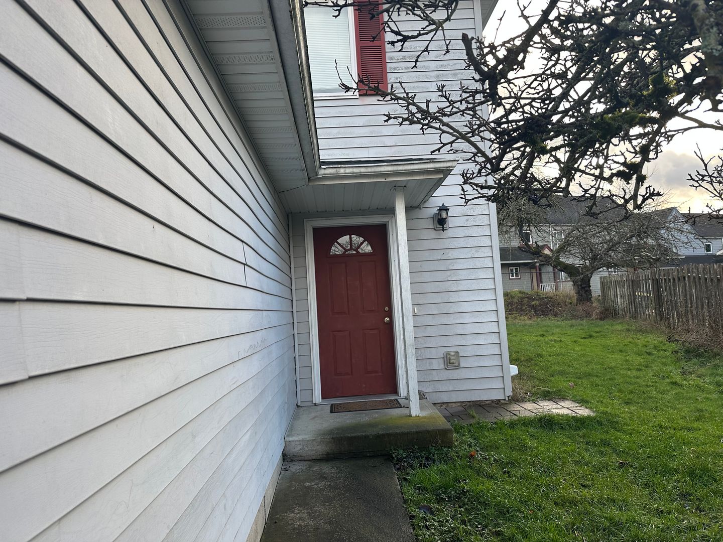 Bellingham Apartment: 2506-2508 Claudia Ct