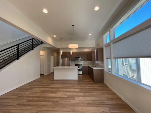 Listing photo thumbnail