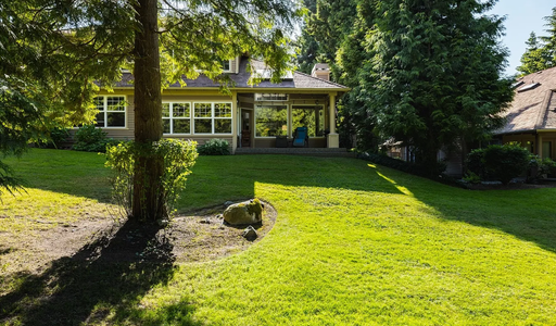 9032 Gleneagle Dr - Semiahmoo