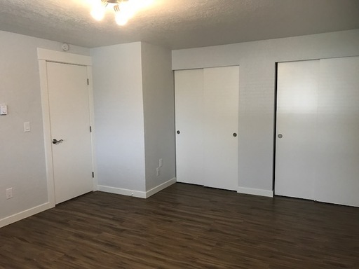 Listing photo thumbnail