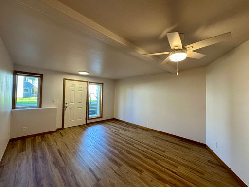 Listing photo thumbnail