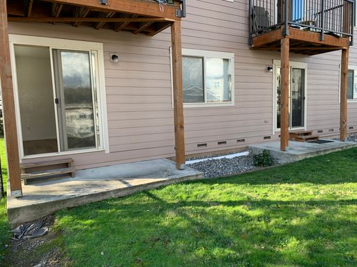 Listing photo thumbnail