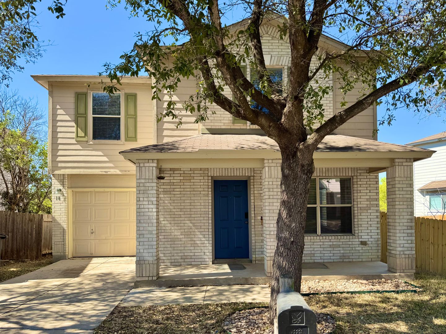 San Antonio House: 18 Beacon Bay