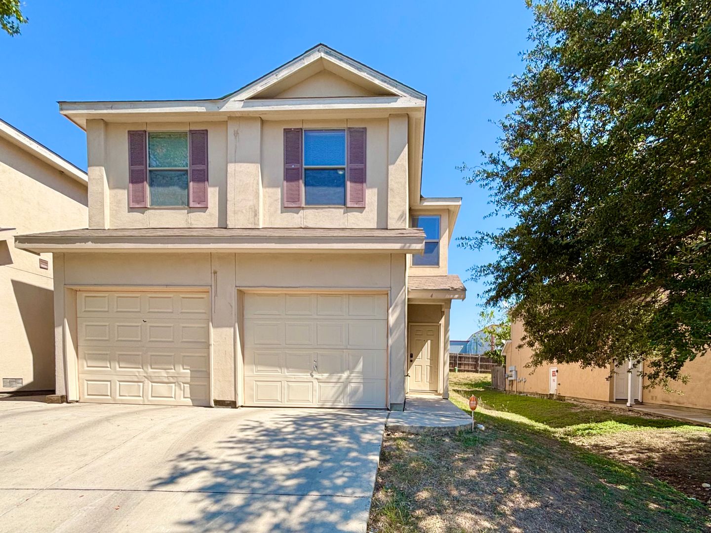 Universal City Townhome: 10814 Mathom Landing