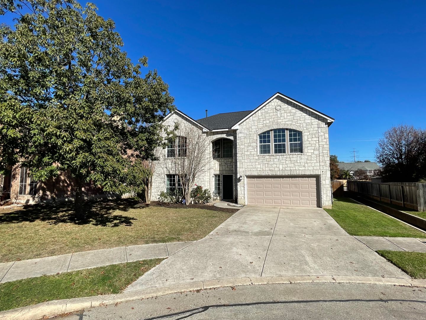 San Antonio House: 18310 Redwood Path