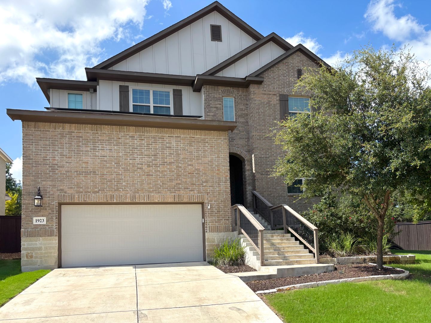 San Antonio House: 1923 Roaring Fork