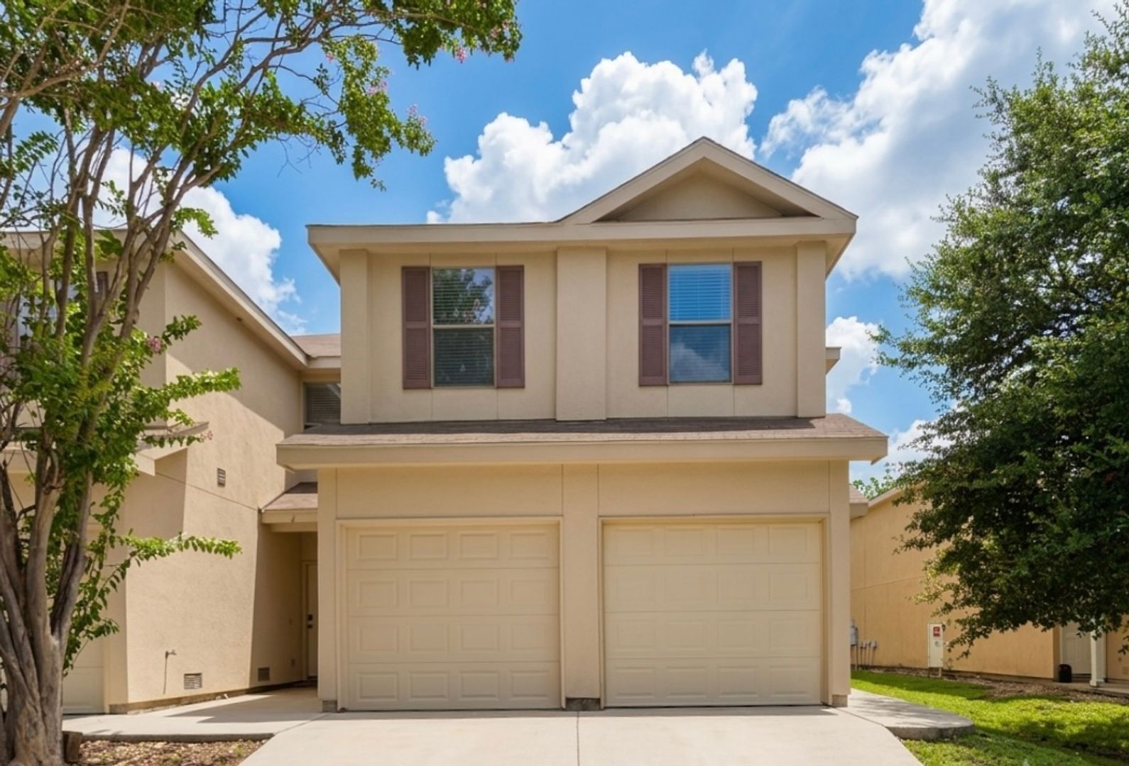 Universal City Townhome: 10814 Mathom Landing