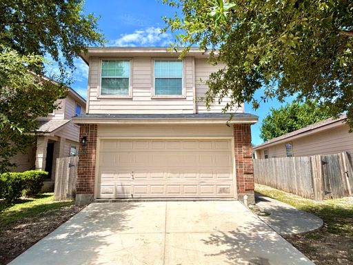 Beautiful home in the desirable Gardens at Woodlake community! – photo 1