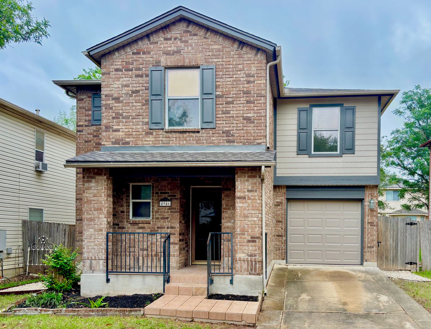 San Antonio House: 4946 Bending Elm