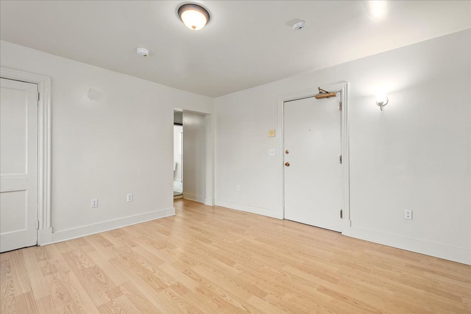 Pittsburgh Apartment: 100 N Linden Ave