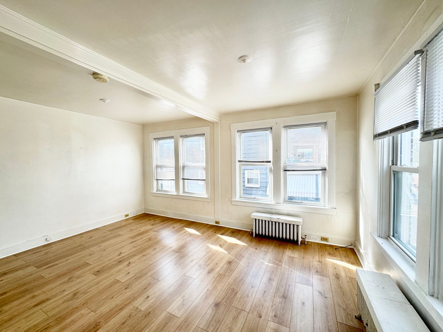 Pittsburgh Apartment: 304 Elizabeth Ave