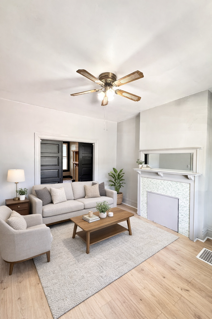 Pittsburgh Apartment: 504 1/2 Peebles St