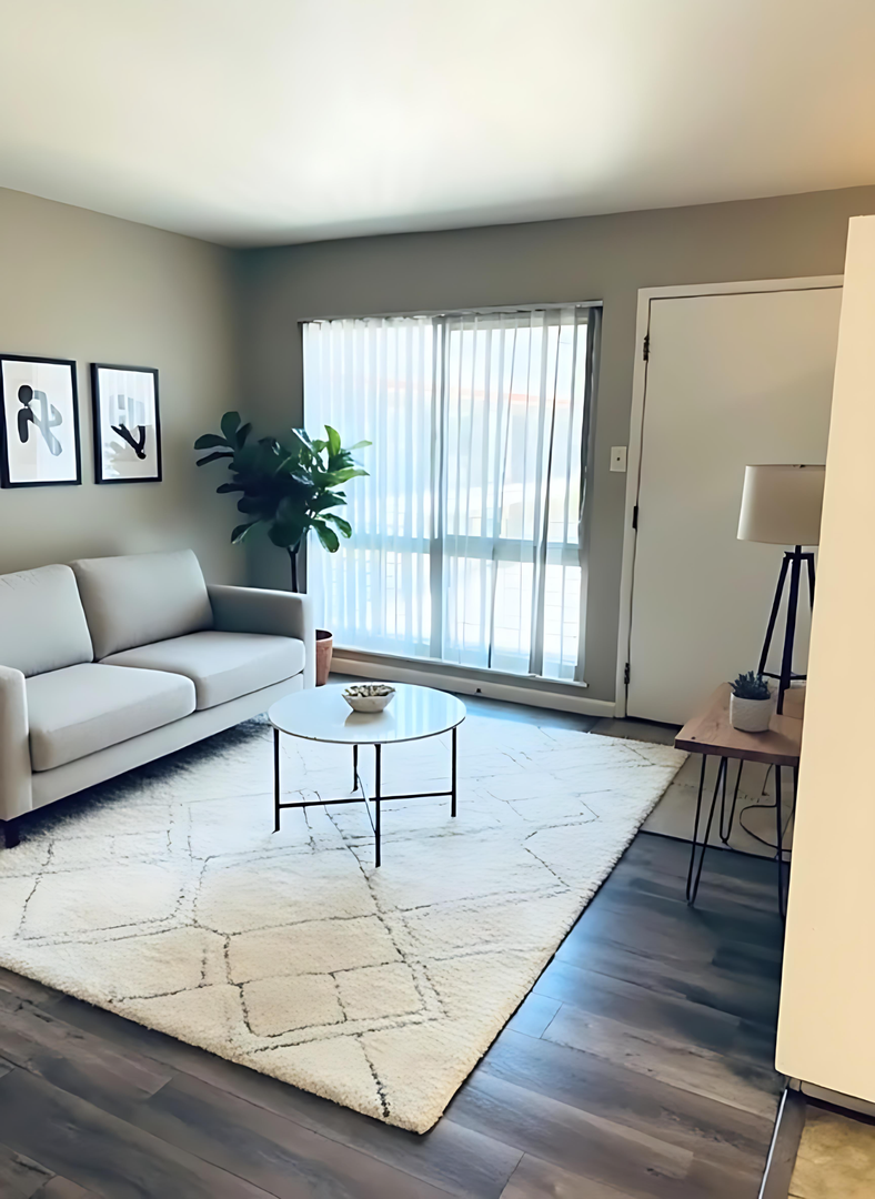 Oakland Apartment: 6638-6646 MacArthur Blvd