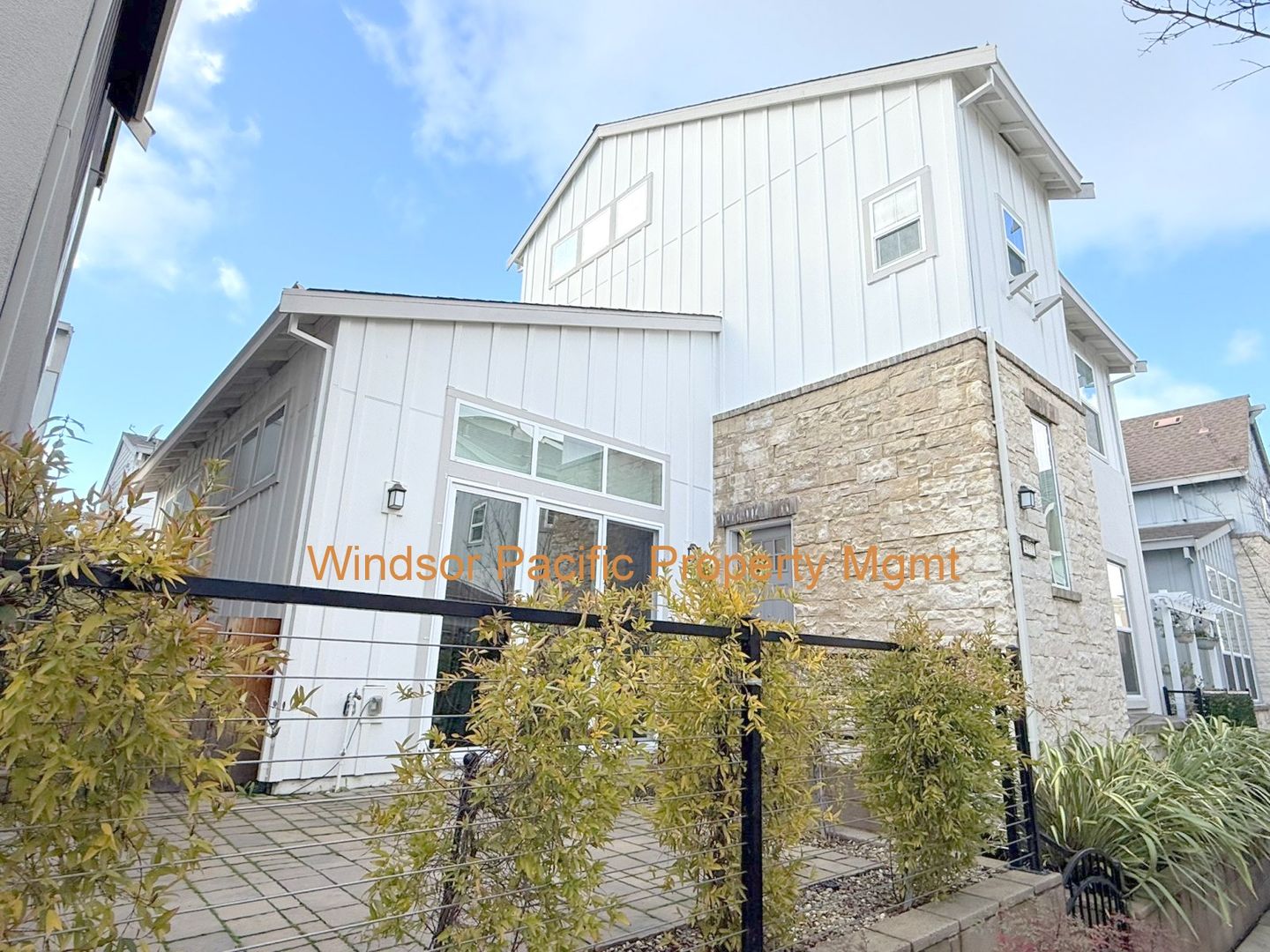 Dublin House: 4372 Healdsburg Way