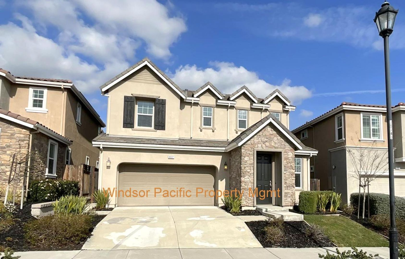 Dublin House: 4807 Valerio St