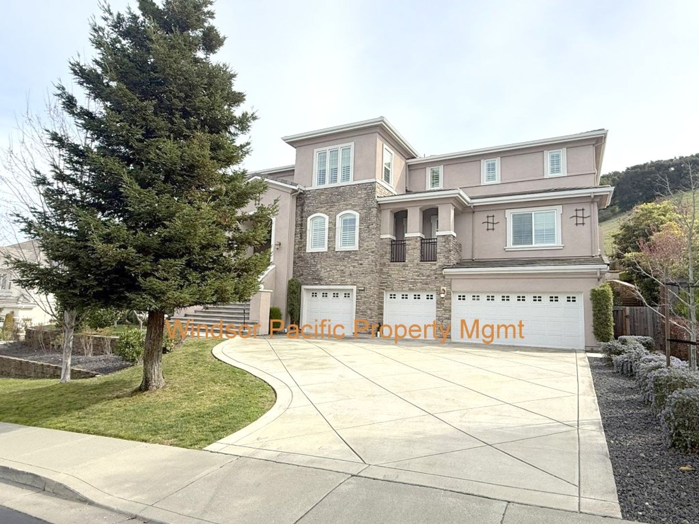 San Ramon House: 3315 Ashbourne Circle