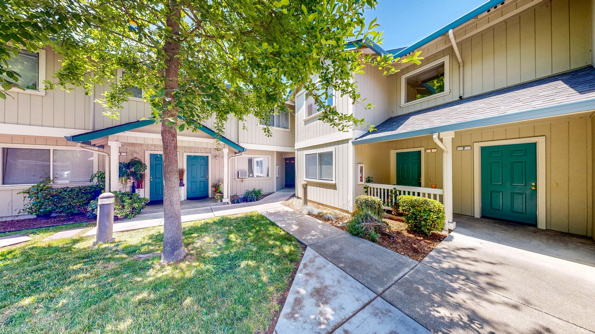 Santa Rosa Apartment: 2153-2155 Meadowbrook Ct