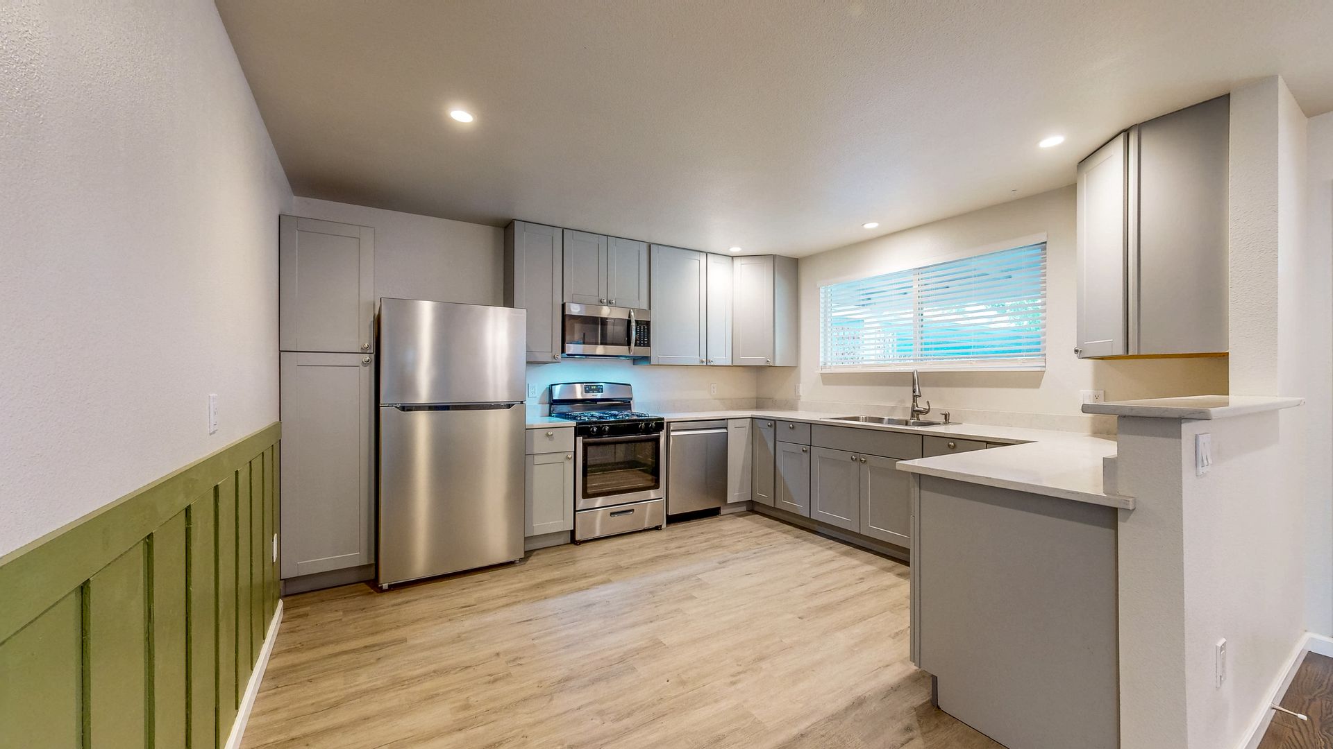 Santa Rosa Apartment: 1720 Ditty Avenue #A