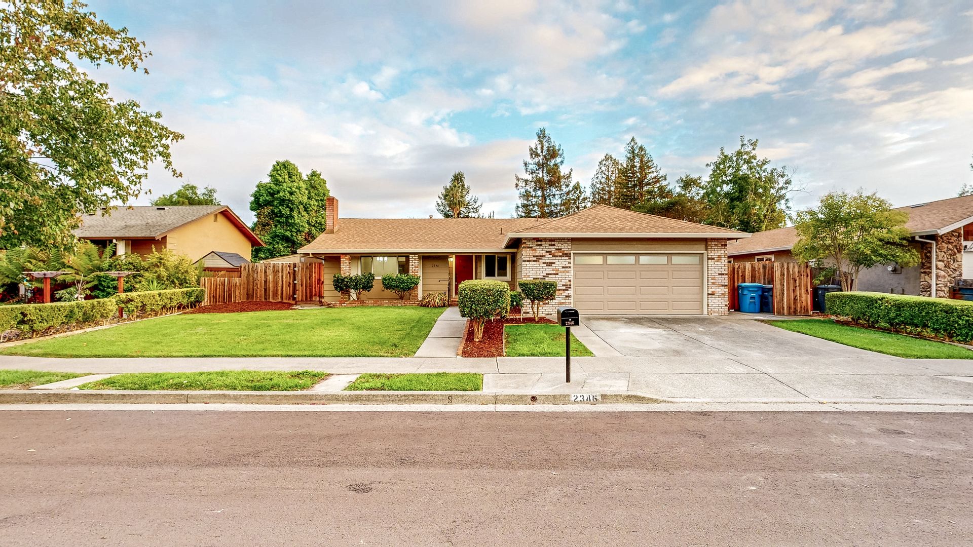 Santa Rosa House: 2346 Fairbanks Dr,