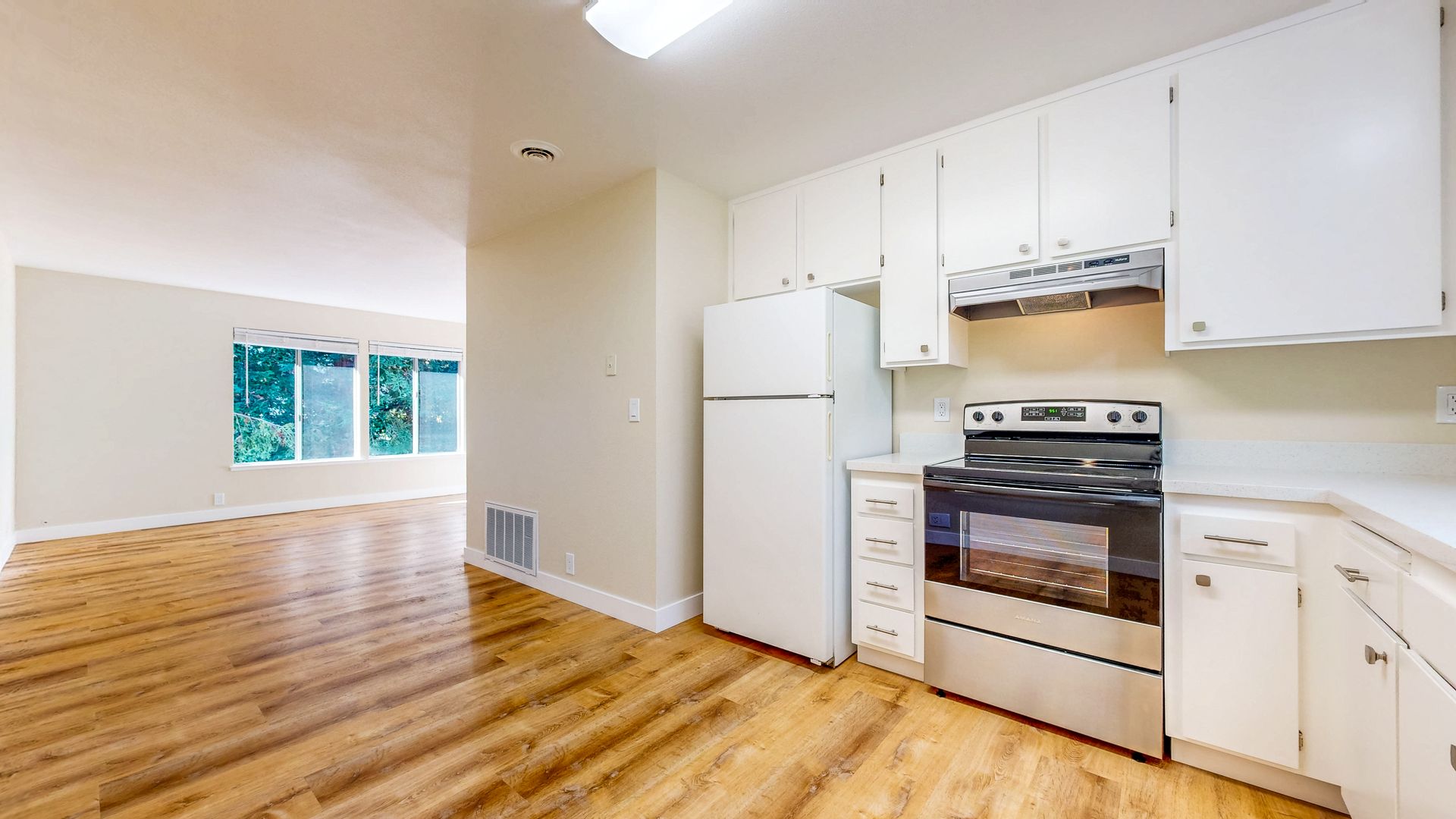 Calistoga Apartment: 1313 Spring St