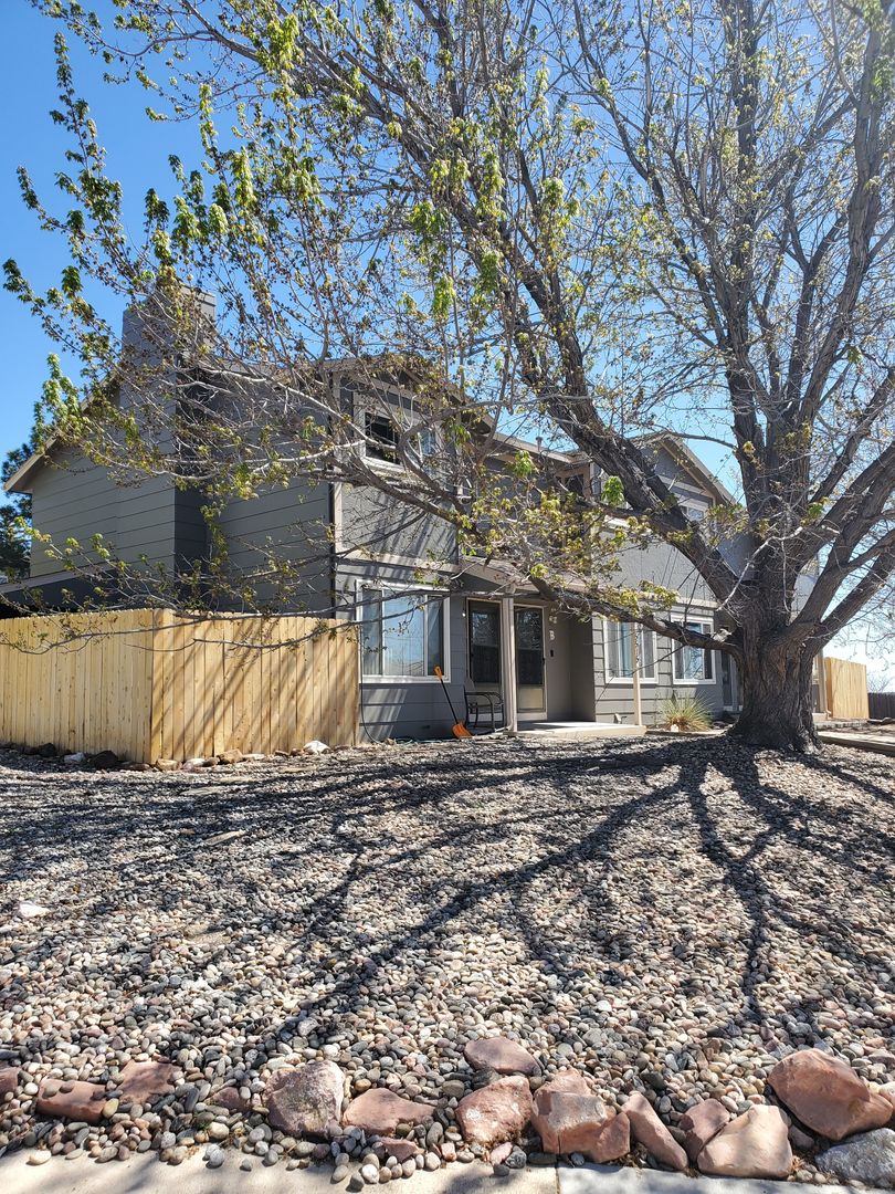 Colorado Springs Townhome: 5515 Tomah Drive