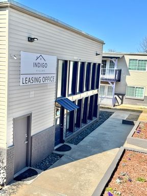 $150 off move in cost PLUS waived for look and lease SAME DAY! – photo 1