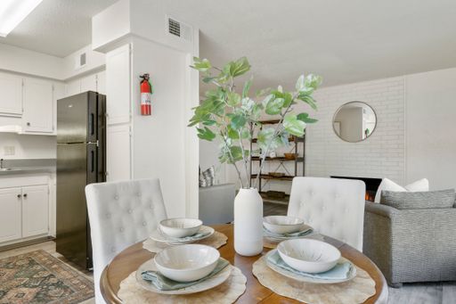 1 bedroom / 1 bath with the best amenities in Tulsa! – photo 1