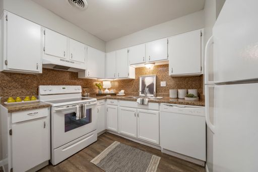 1 Bed 1 Bath Rental at 1220 SE 9th Street - 223, Pryor, OK – photo 1