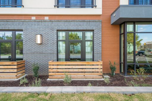 1 Bed 1 Bath with a Private Patio – photo 1