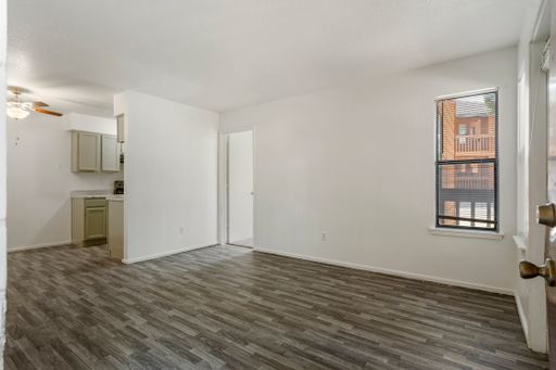 3001 Oak Tree Ave - N-01