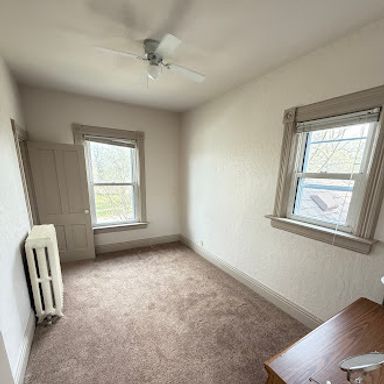 Listing photo thumbnail